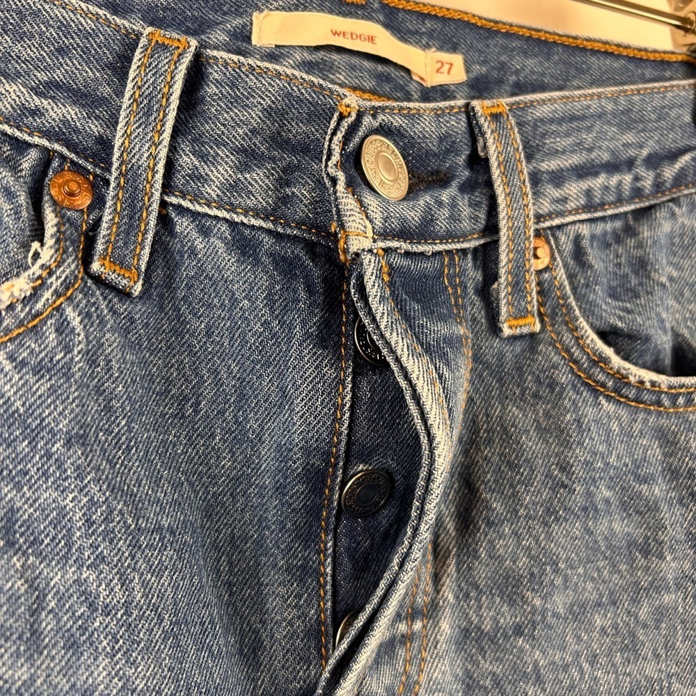 Levi’s Wedgie Icon Jeans 27 High Rise Distressed Straight Leg Denim - Picture 7 of 12